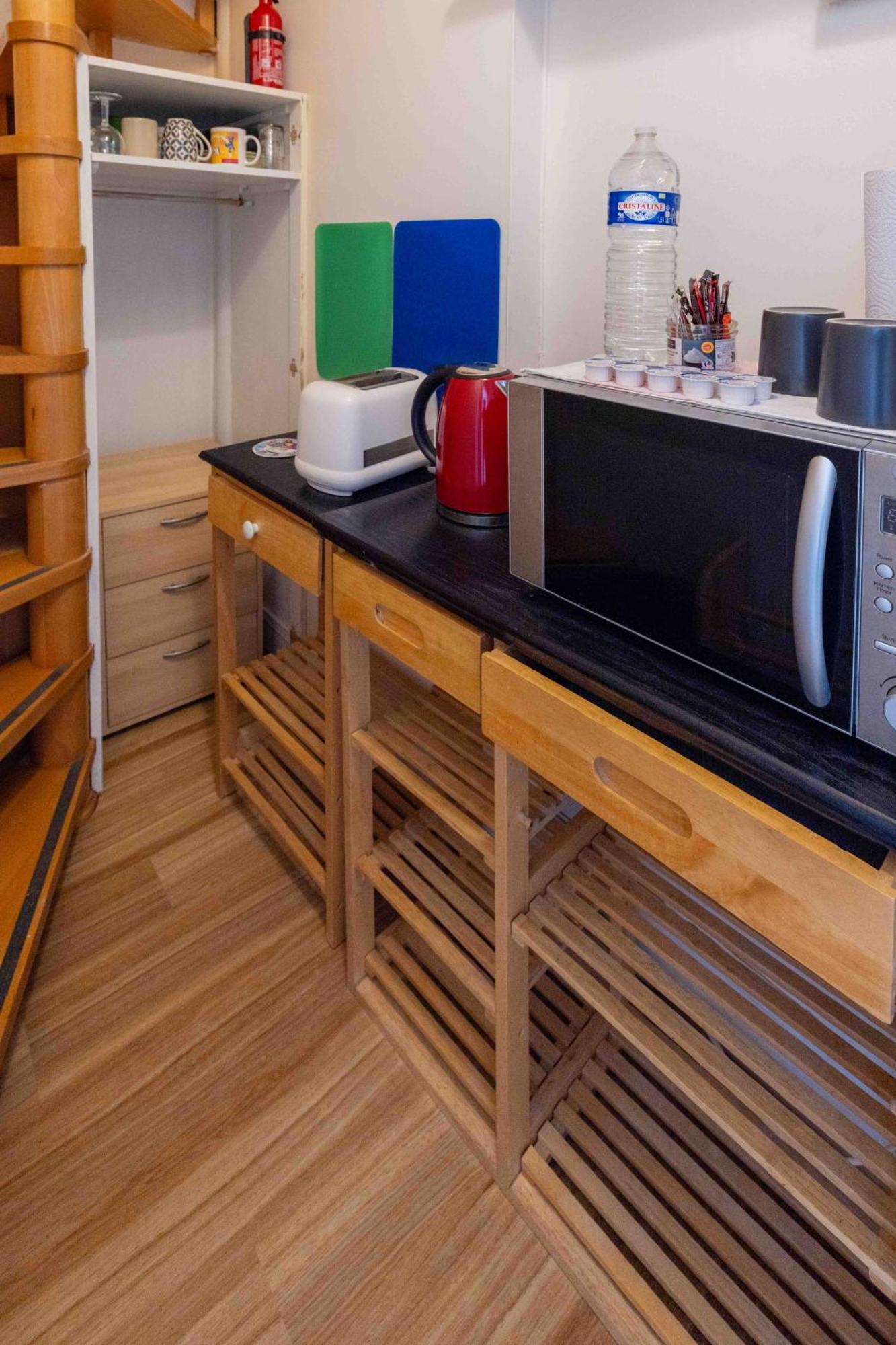 Well Located Apartment In Paris Eksteriør bilde
